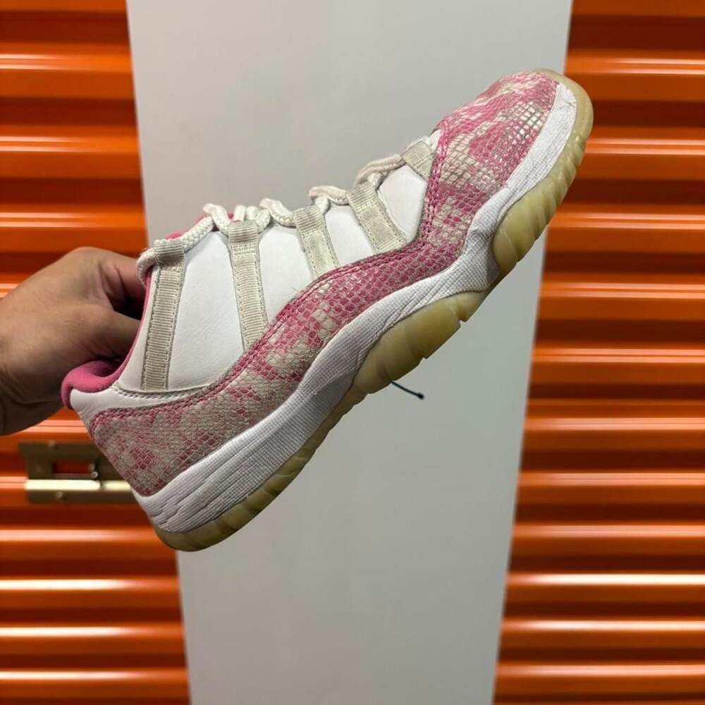 Jordan 11 Low SE Pink Snakeskin Trainers